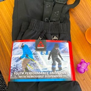 Gerry Youth Performance Snow Pants w/Removable Suspenders Black Size  M 10-12